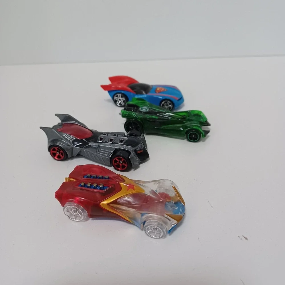 LOT of 4 Hot Wheels‎ D.C. Comics Collector Cars Vehicles